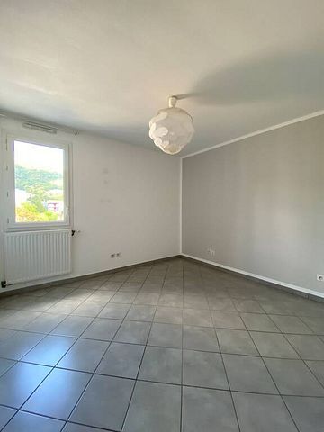 Location appartement Voiron 38500 3 pièces 68.14 m² - Photo 2