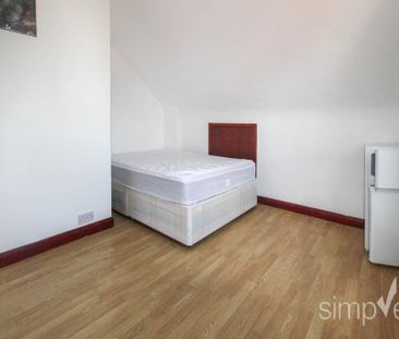 1 bedroom in a house share to rent - Photo 6