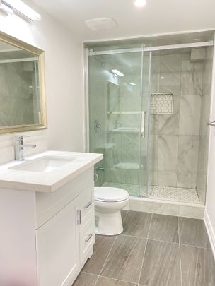 For Lease - 58 Briarfield Avenue, East Gwillimbury, Ontario - Photo 1