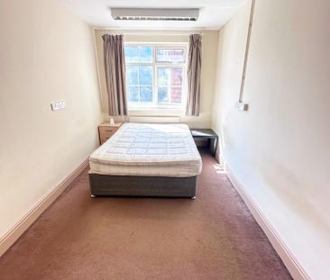 20 bedroom flat share to rent - Photo 1