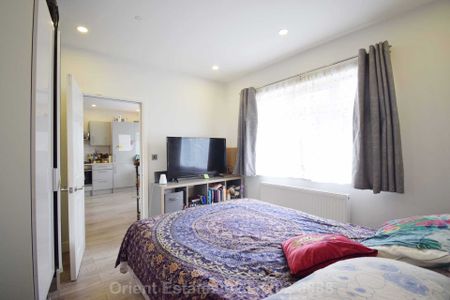 Price £1,750 pcm - Available 07/12/2026 - Furnished - Photo 2