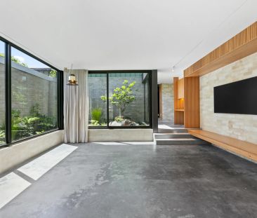 The Ultimate WOW factor! - Photo 2