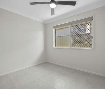 3 Bed, 1 Bath, 2 Car - Large Block - Photo 4