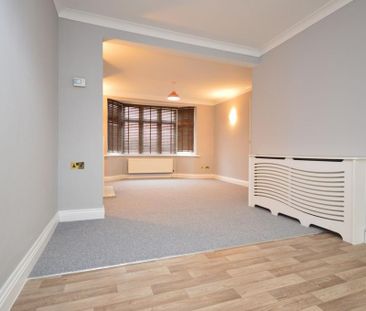 3 bedroom semi-detached house to rent - Photo 3