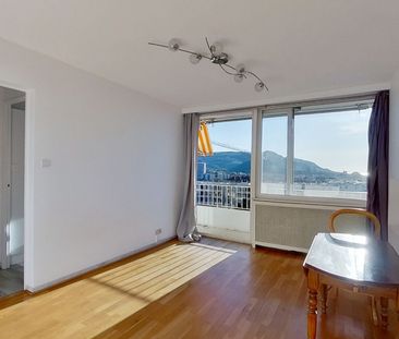 Location Appartement 2 pièces 40m² MARSEILLE 9ème - Photo 1