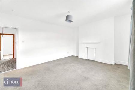 3 bedroom apartment to rent - Photo 3