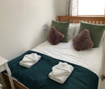 1 Bed Flat, Broad Street, BN2 - Photo 1