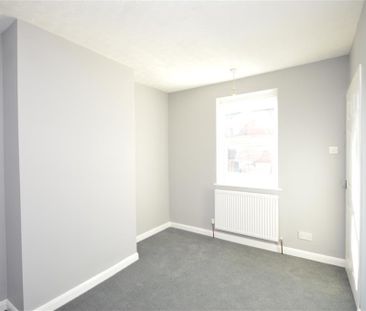 3 bedroom terraced house - Photo 5