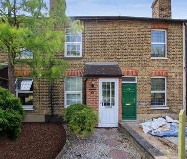 3 bedroom terraced house to rent - Photo 2