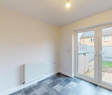 3 bedroom terraced house to rent - Photo 3