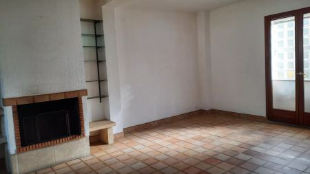 Charmante maison de ville de 81,99m² au sol (63,78 m² en loi Carrez) - Photo 2