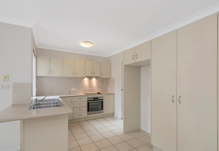 4/572 Sherwood Road, Sherwood QLD 4075 - Townhouse For Rent | Domain - Photo 4