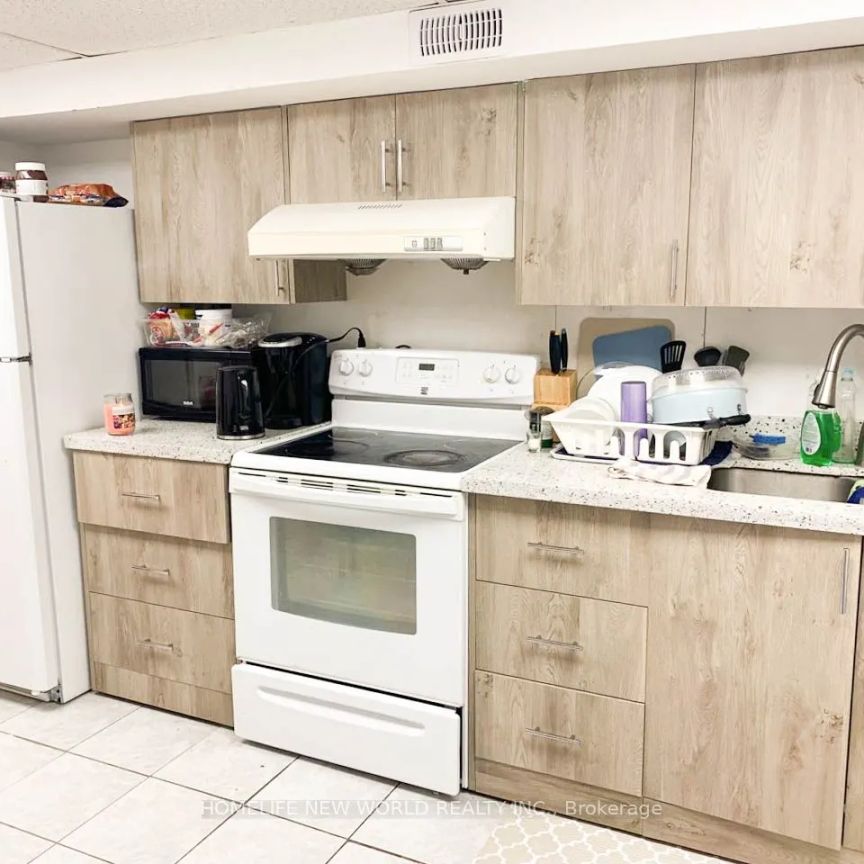 135 Pineway Boulevard #Lower Level - Photo 1