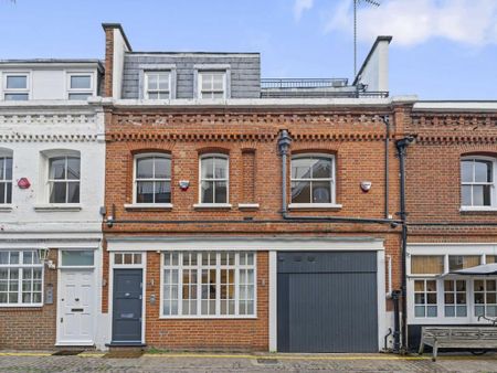 3 bedroom mews to rent - Photo 2