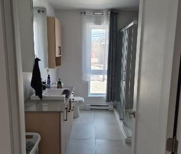 Logement 3 1/2, inclus 5 éléctros+internet - Photo 3