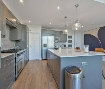 4 bedroom terraced house to rent - Photo 5