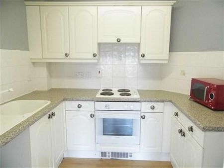 2 bedroom apartment to rent - Photo 4