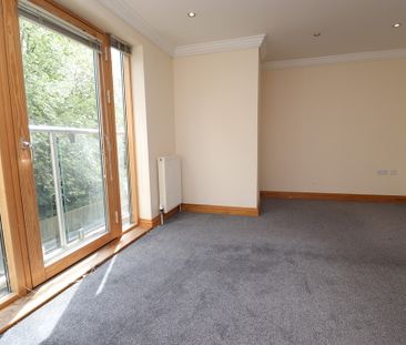 1 bedroom Apartment to let - Photo 2