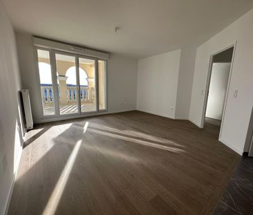Location Appartement 3 pièces 57m² LE PLESSIS ROBINSON 92350 - Photo 3