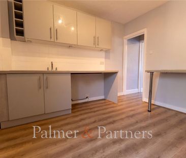 2 bedroom terraced house to rent - Photo 2