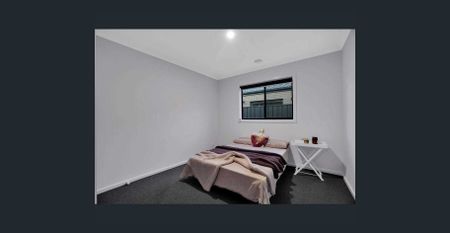 Modern Family Living in a Growing Community – 30 Margot Circuit, Kalkallo VIC 3064 - Photo 2