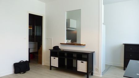 Location Appartement 1 pièce 28m² NEUILLY SUR SEINE 92200 - Photo 3