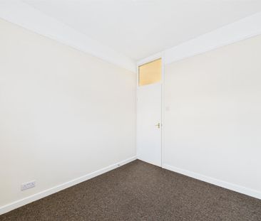 Oakdale Road, Wallasey, 2 bedroom, Flat - Photo 4