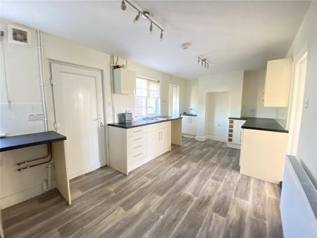 3 bedroom terraced house to rent - Photo 5