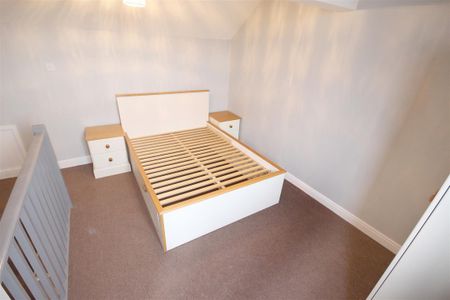 1 Bedroom Flat/Apartment To Let - Photo 5