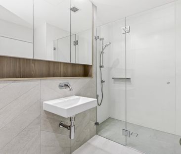 Brand New Luxury One Bedroom Apartment - Photo 4