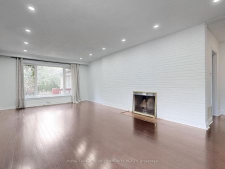 For Lease - 17 Dobbin Road Unit# main, Toronto, Ontario - Photo 2