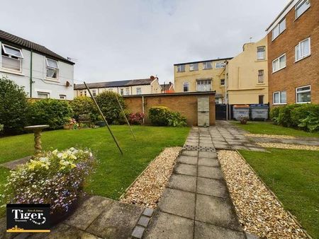 Rawcliffe Street, Blackpool, FY4 - Photo 4