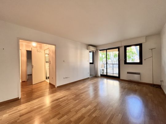 Location Appartement 1 pièce 45m² AIX EN PROVENCE 13100 - Photo 1