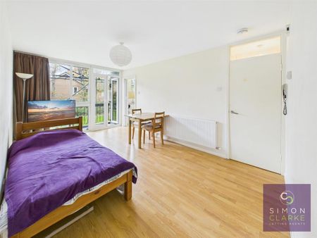 Studio to rent - Photo 5