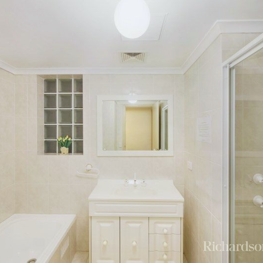 2/9-13 Kurrawa Avenue Point Clare - Photo 1