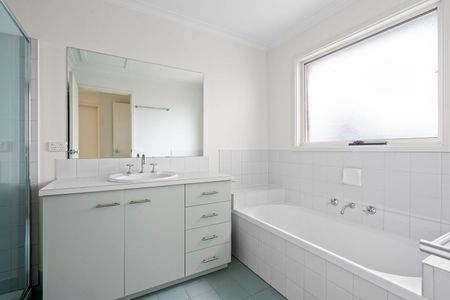 9/85 Florence Street, Williamstown North VIC 3016 - Townhouse For Rent | Domain - Photo 4