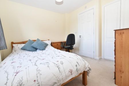 6 bedroom detached house to rent - Photo 4