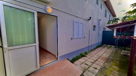 Location Appartement 4 pièces 70m² ST ANDRE 97440 - Photo 4