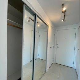 Spacious 1 bedroom + flex, Fully Furnished in the heart of DT for Rent - Photo 2