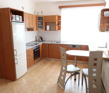 Pronájem plně vybaveného cihlového bytu 1+1 o výměře 52,3 m - Photo 4