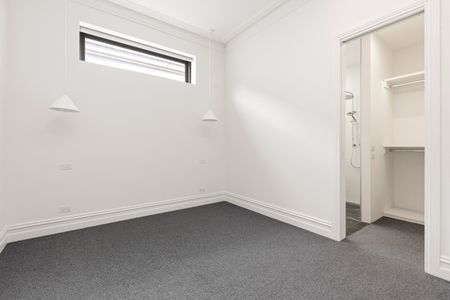 175 Nelson Rd, South Melbourne VIC 3205 - House For Rent | Domain - Photo 2