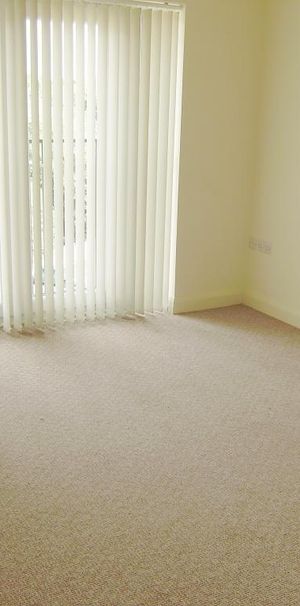 Oakwell Vale, BARNSLEY - Photo 1