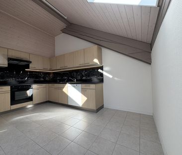 Premier loyer offert - grand appartement 4 pièces de 115 m² avec ba... - Foto 2