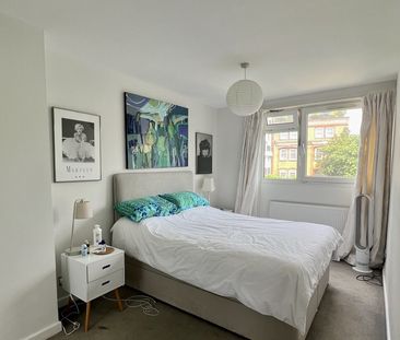 Room in a Shared House, Searles Close, SW11 - Photo 3