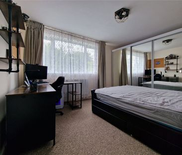 Bowes Road, N11, London - Photo 1