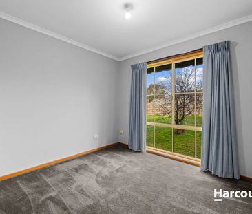 Well-Presented Home with Ensuite and Double Carport - Photo 6