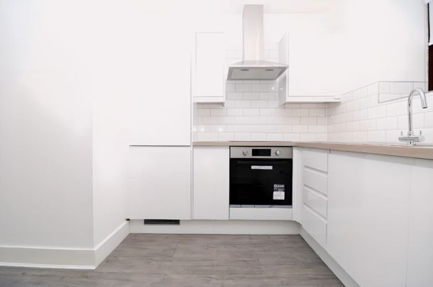 3Bedrooms, 2Bathrooms - Photo 1