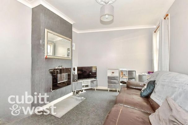 3 bedroom terraced house to rent - Photo 1