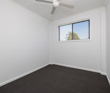 Hidden Gem – Freshly Updated 3 Bedroom Unit in Ultra-Convenient Sho... - Photo 3