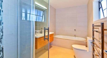 ABSOLUTELY STUNNING HOME - Photo 5